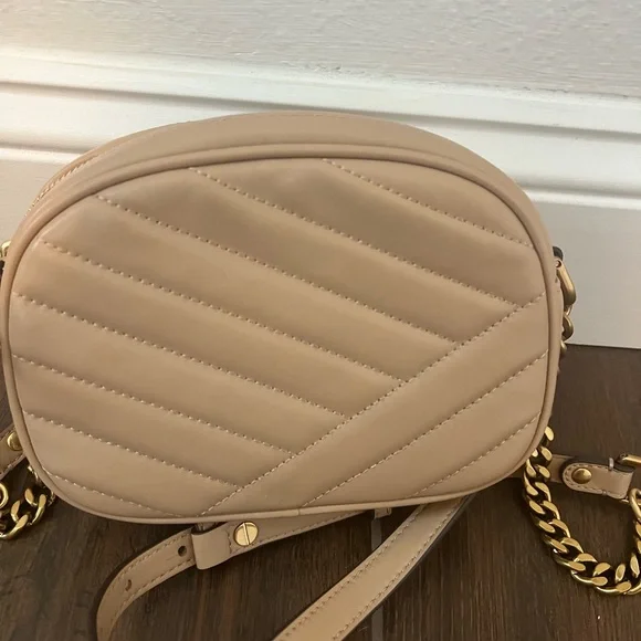 Tory Burch Small Kira Chevron Quilted Crossbody Bag - Picture 2 of 7